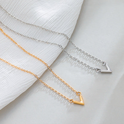 V-shaped Female Pendant Retro Fashion Elegance Necklaces