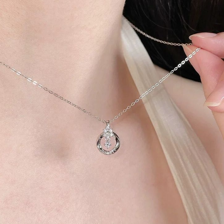 Luxury Minority Clover Design Temperament Clavicle Necklaces
