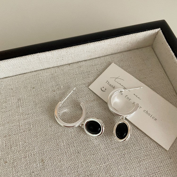 Design Black Natural Stone Pearl Metal Female Niche Retro Earrings