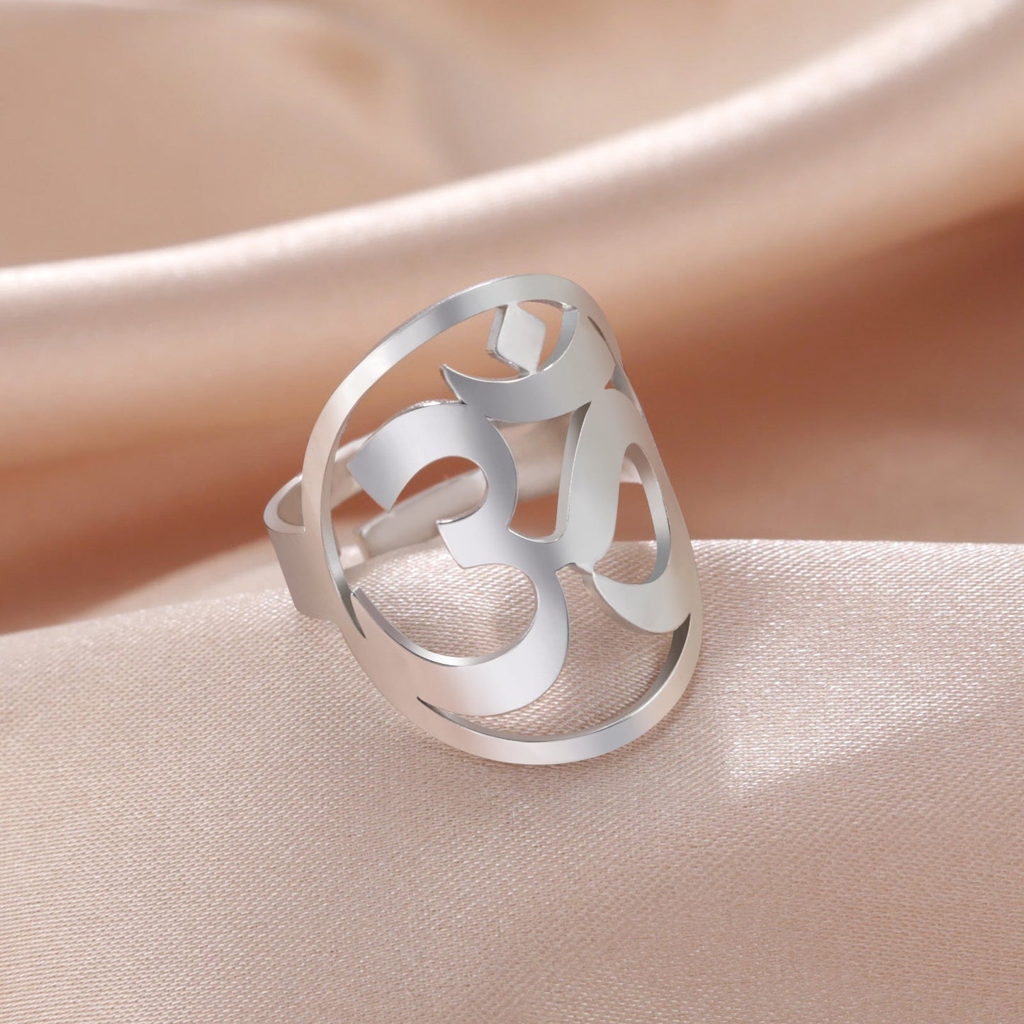 Popular Stainless Steel Color Golden Hollow Logo Rings