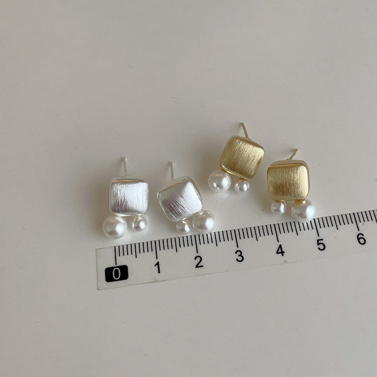 Women's Geometric Brushed Metal Pearl For Design Retro Personality Earrings