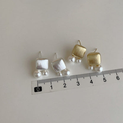 Women's Geometric Brushed Metal Pearl For Design Retro Personality Earrings