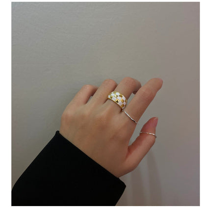 Style Niche Pleated Texture Irregular Female Rings