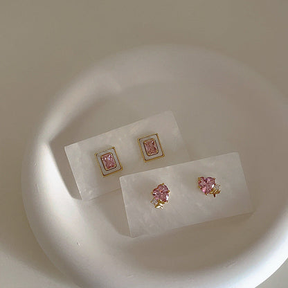 Sweet Pink Heart-shaped Zircon Female Niche Earrings