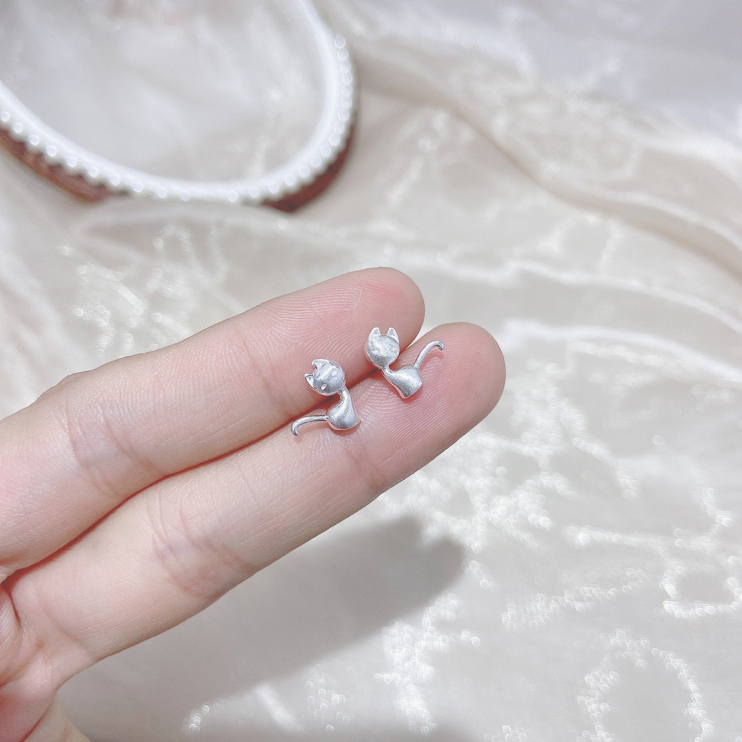 Sier Female Simple And Compact Delicate Earrings