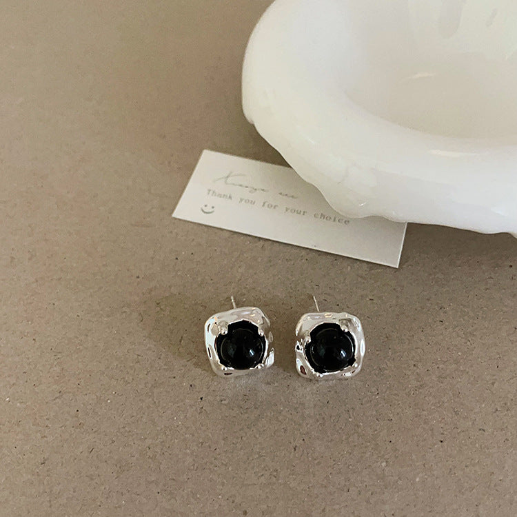 Design Black Natural Stone Pearl Metal Female Niche Retro Earrings