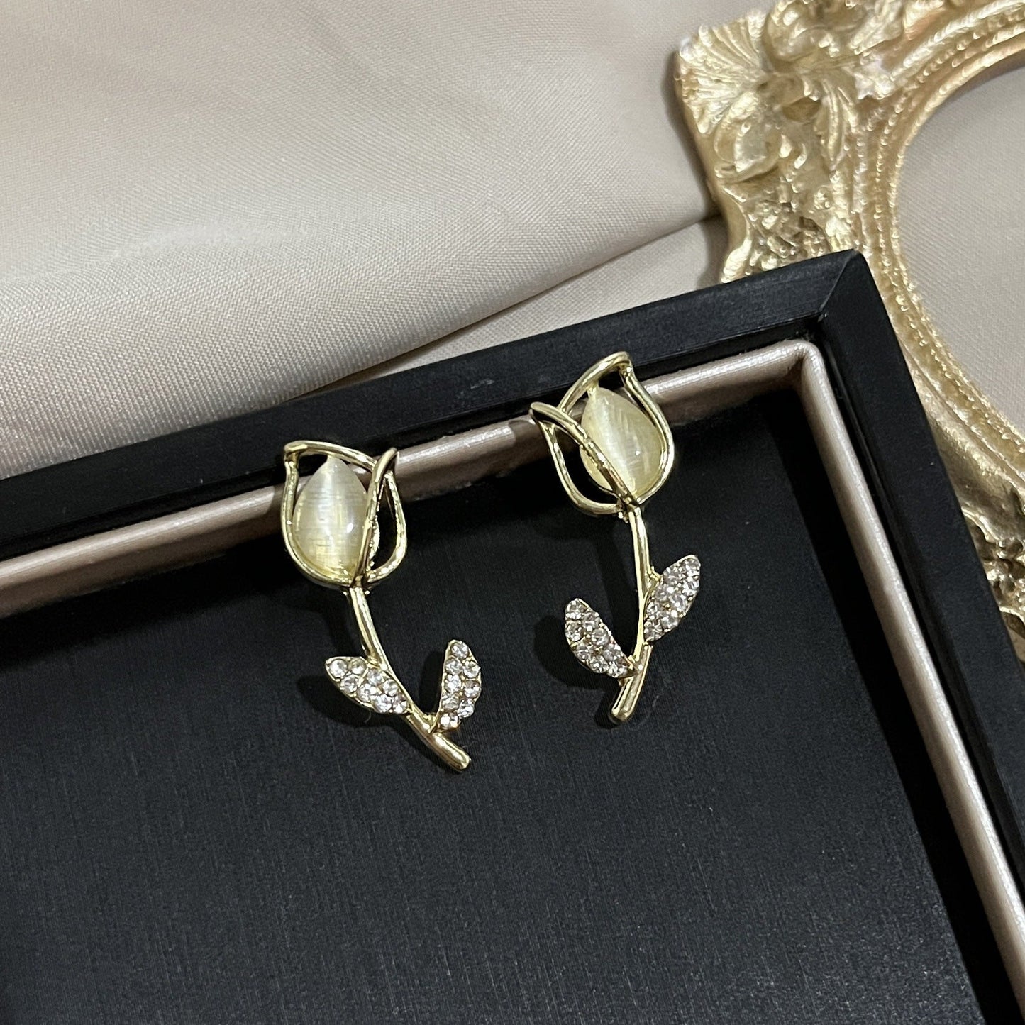 Needle French Opal Simple And Stylish Earrings