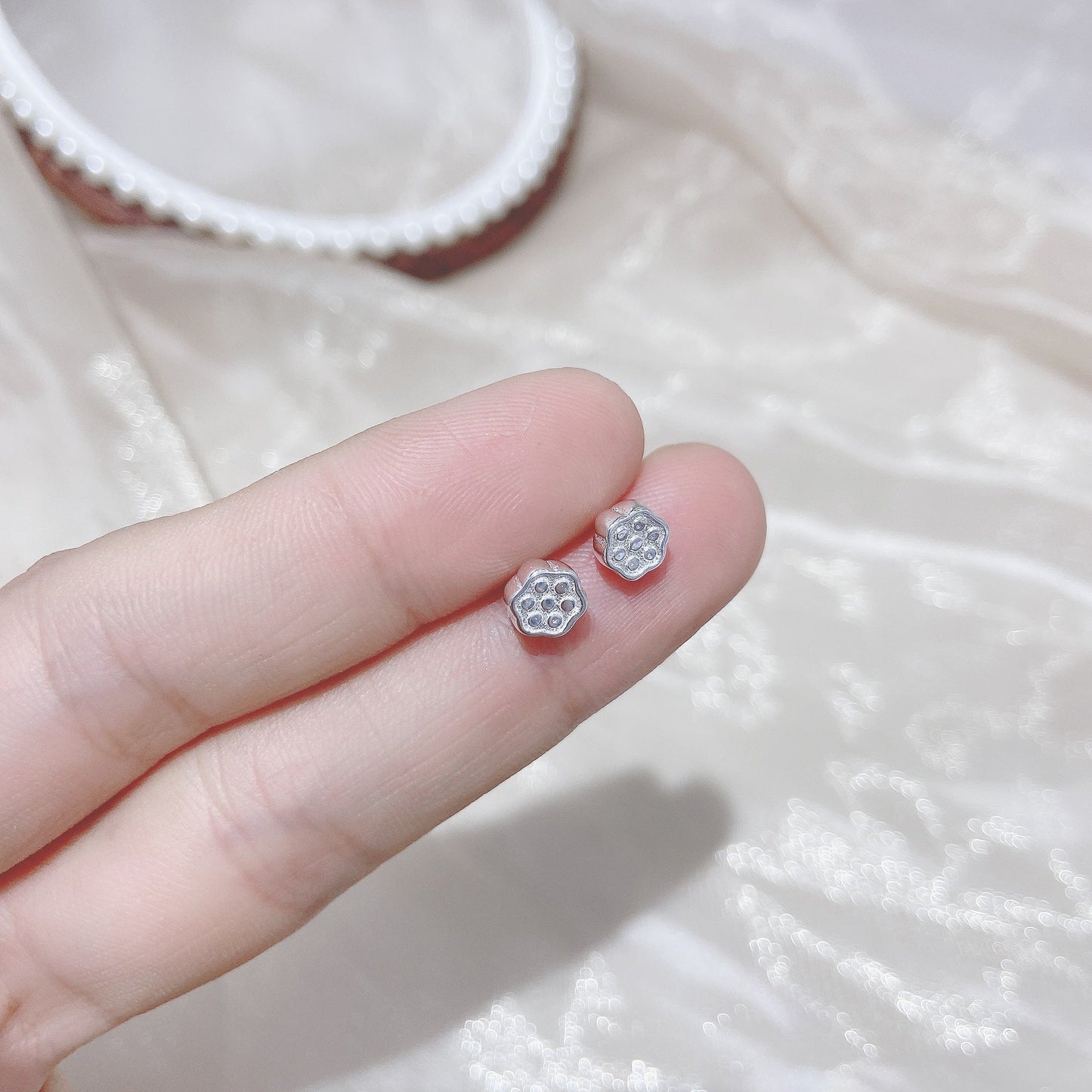 Sier Female Simple And Compact Delicate Earrings