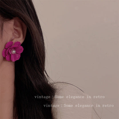 White Plum Super Fairy French Retro Paint Flower Earrings