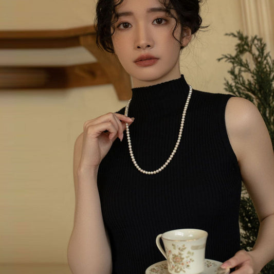 Women's Strong Light Natural Freshwater Pearl High Sense Sweater Chain Necklaces