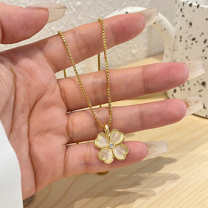 Women's Gold-plated Cat Eye Exquisite Petal Clavicle Necklaces