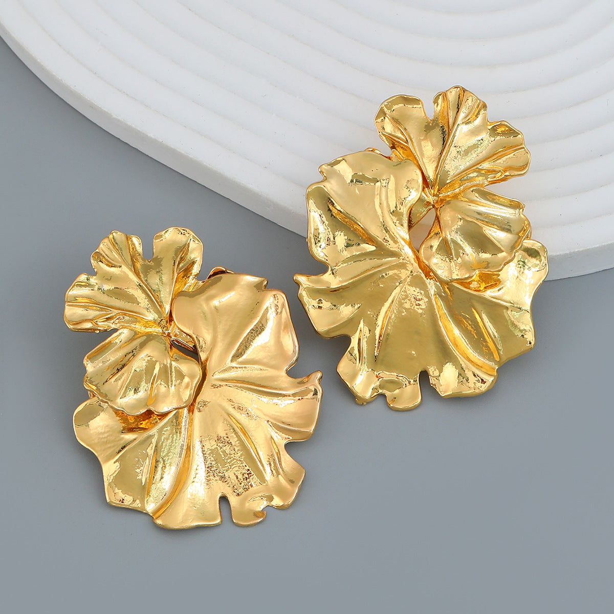 Alloy Flower Female Trend Exaggerated Metal Earrings