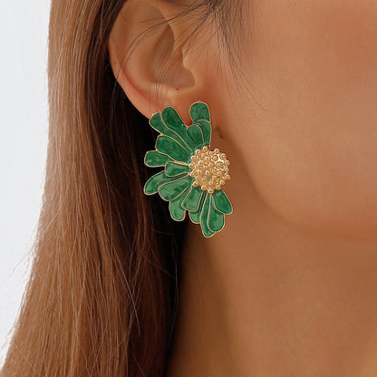 Vintage Alloy Flower Female Temperament Pattern Earrings