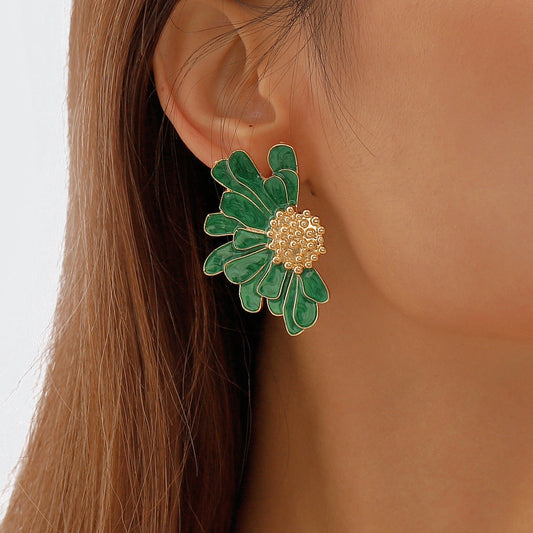 Vintage Alloy Flower Female Temperament Pattern Earrings