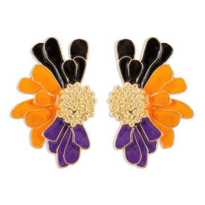 Vintage Alloy Flower Female Temperament Pattern Earrings