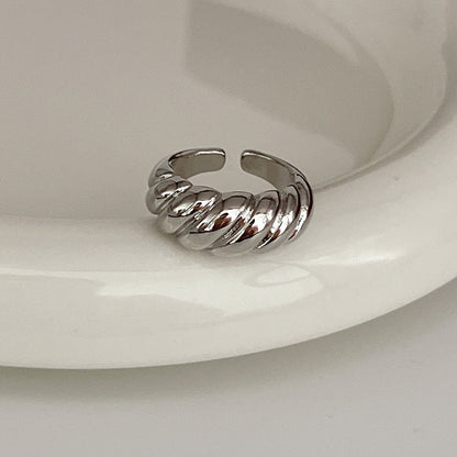 Sier Female Design Light Luxury Index Rings