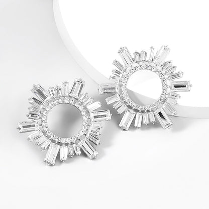 Women's Personality Alloy Diamond Rhinestone Sunflower Fashionable Simple Earrings