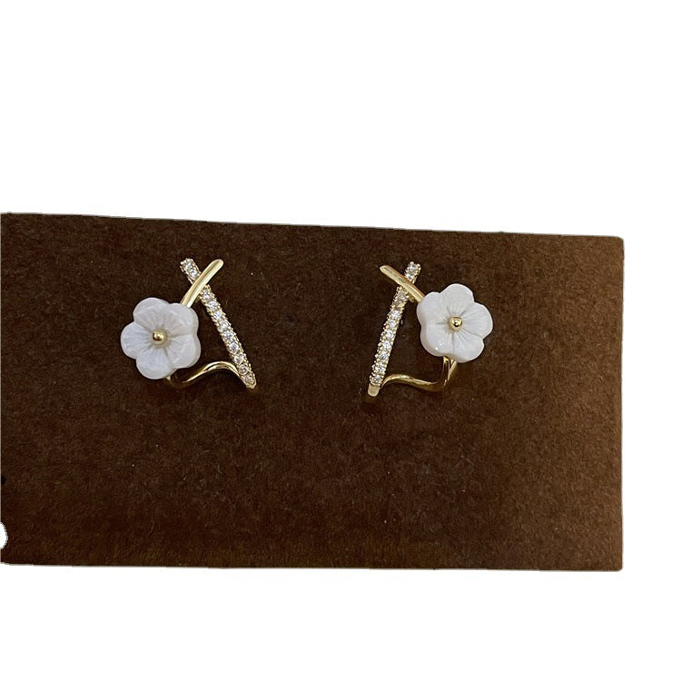 Women's Compact Mini Flower Shell For Trendy Temperament Earrings