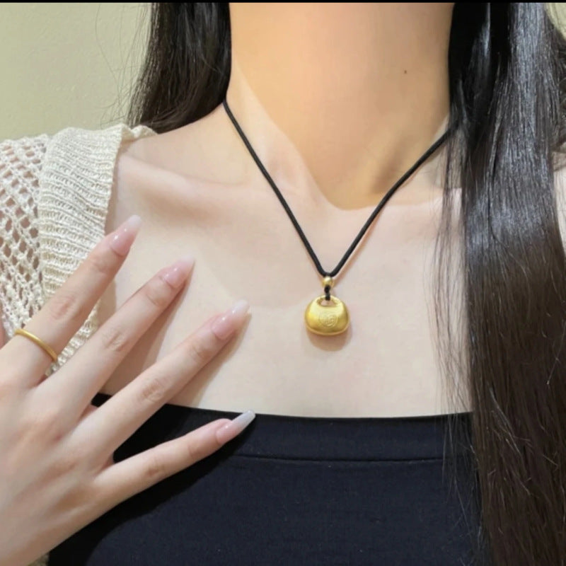 Luxury High-grade Character Safety Lock Clavicle Necklaces