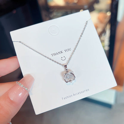 Women's Korean Style Simple And Light Luxury Niche Necklaces