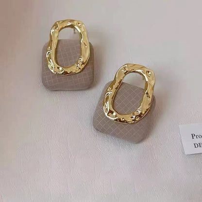 Women's French Style Retro Debutante Square Geometric Fashionable Earrings