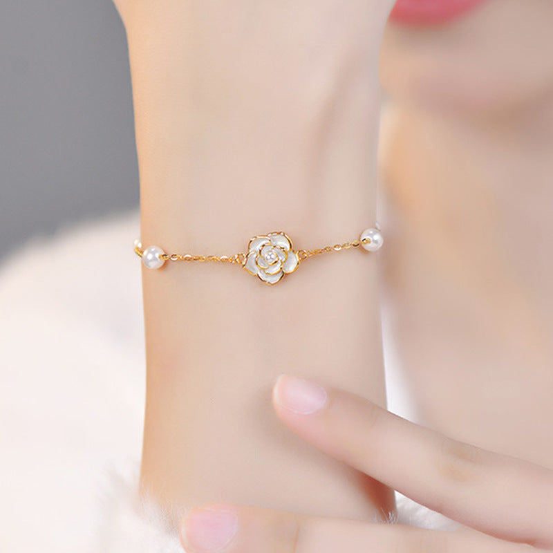 Women's Camellia Pearl French Vintage Style Temperamental Bracelets