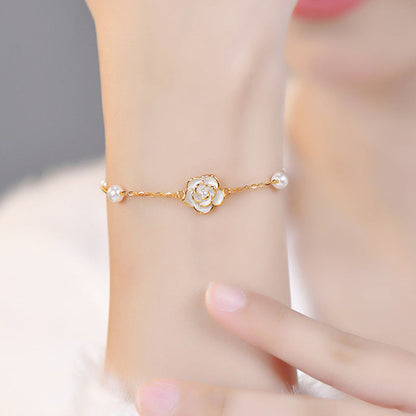 Women's Camellia Pearl French Vintage Style Temperamental Bracelets