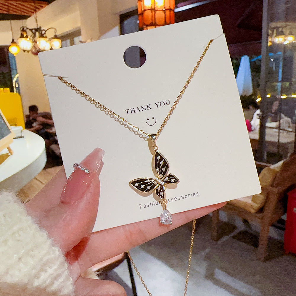 Women's Pearl Butterfly Design Clavicle Chain Neck Necklaces