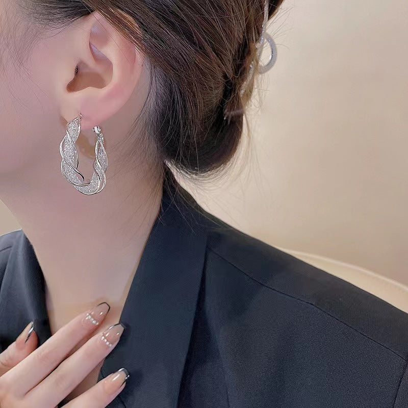 Hollow Hoop Ear Clip Light Luxury Earrings