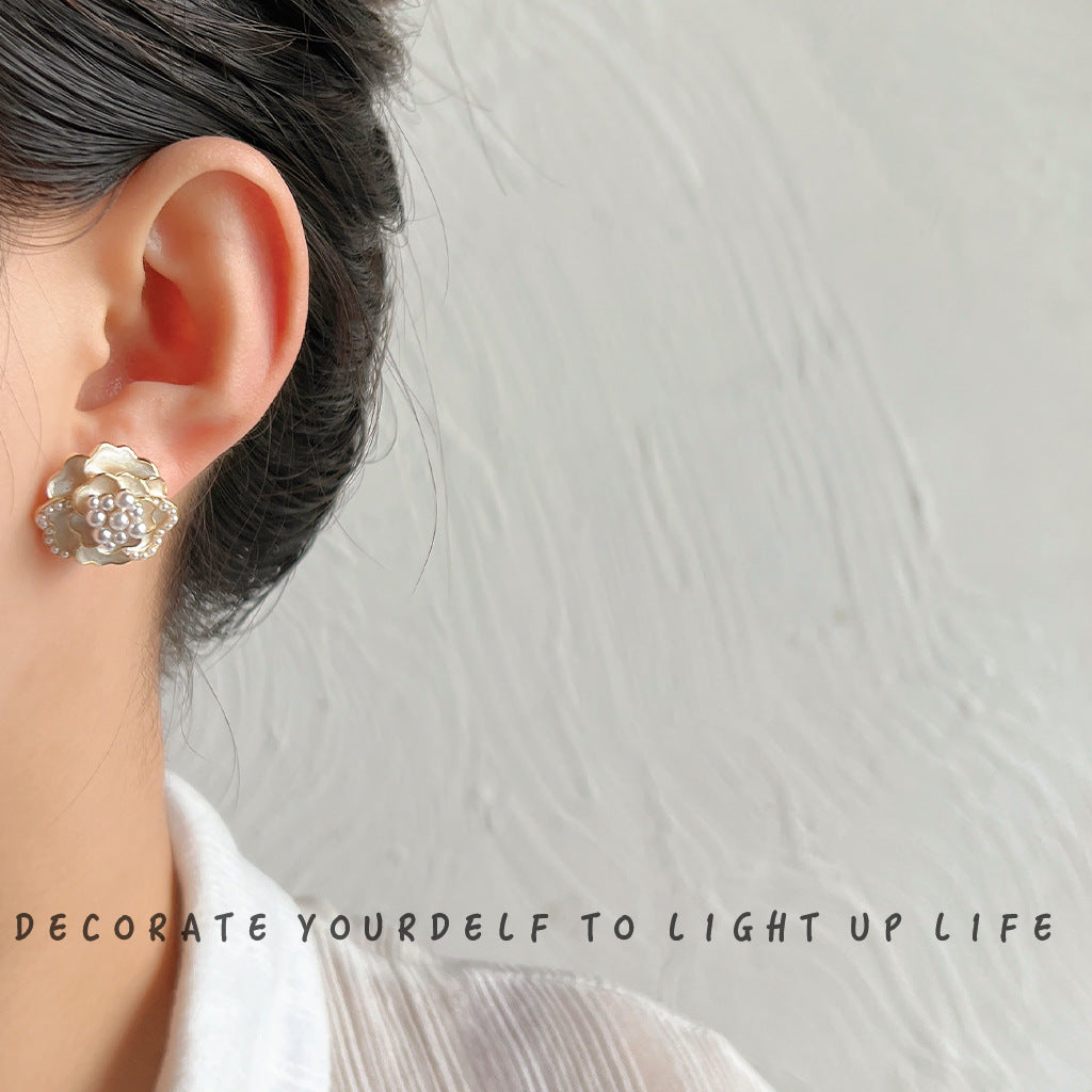 Camellia Sier Needle Plated Drop Oil Pearl Earrings