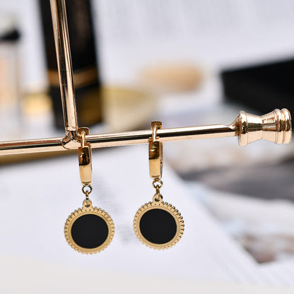 Personalized Round Black And White Shell Earrings