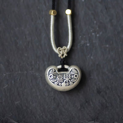 Women's Antique Pendant Of Safeness And Luck Retro Necklaces