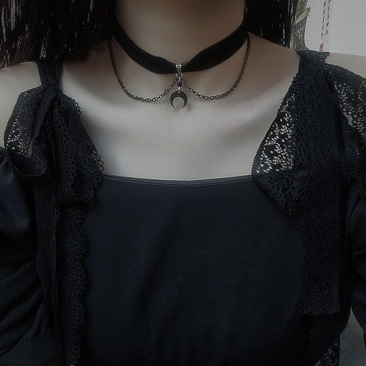 Women's Gothic Black Veet Chain Crescent Punk Halloween Necklaces