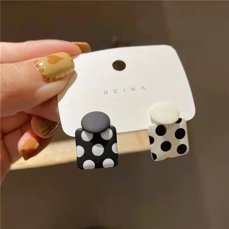 Women's Polka Dot Female Temperament High Sense Earrings