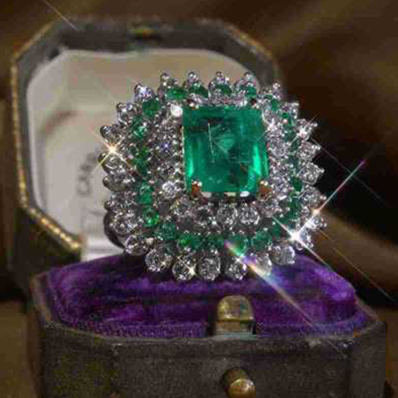 Unique Emerald Golden Topaz Fashion Ornament Rings