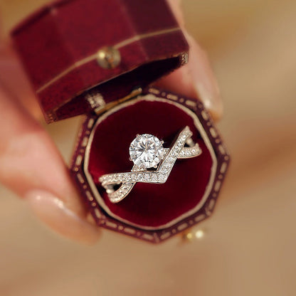 Women's High-grade V-shaped Line Simulation Moissanite Diamond Karat Rings