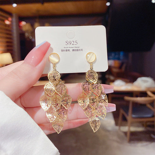 One Leaf Rich Hollow Leaves Tassel Earrings