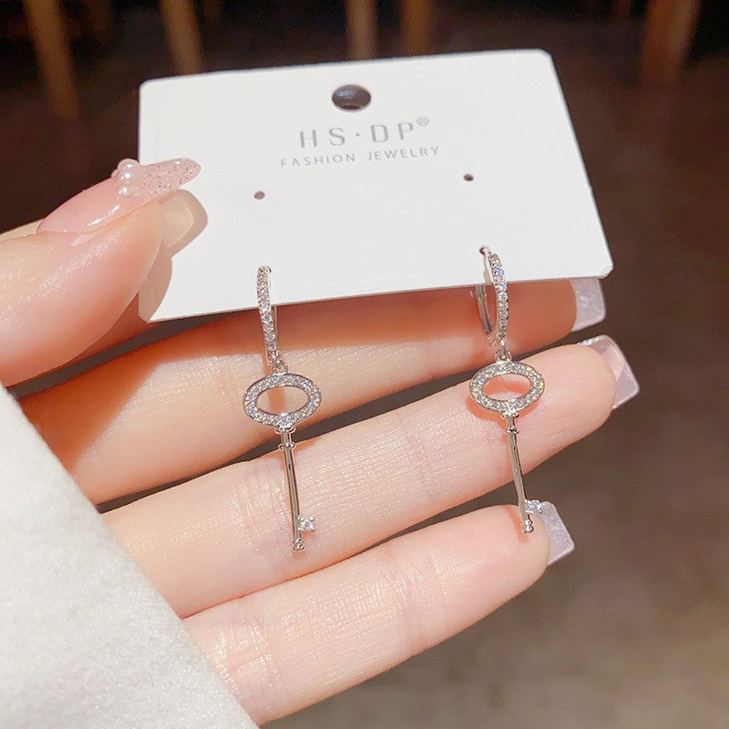 Affordable Luxury Fashion Temperament Ear Clip Earrings