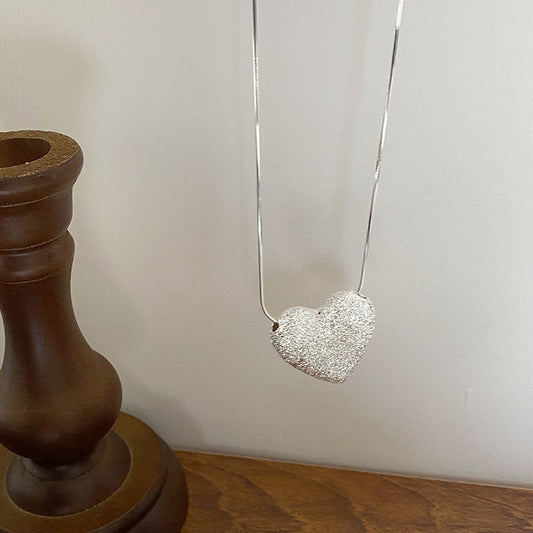 Women's Sier Frosted Big Heart Pendant Cold Necklaces