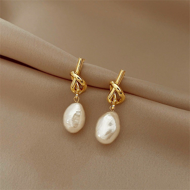 French Style Retro Baroque Pearl Trendy Light Earrings