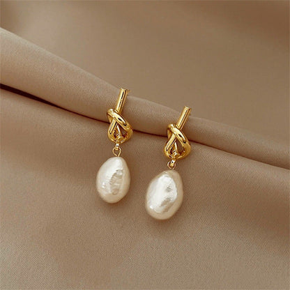 French Style Retro Baroque Pearl Trendy Light Earrings
