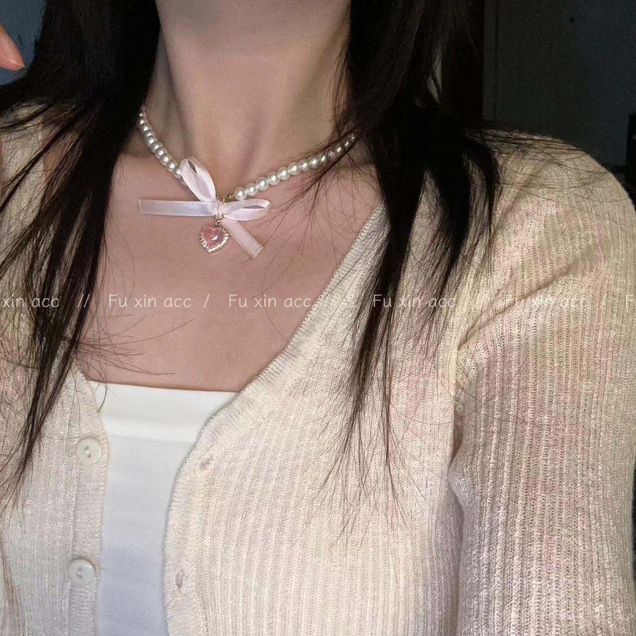 Chun Desire Style Love Pearl Bow Necklaces