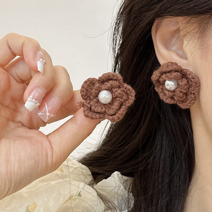 Women's Niche Plush Flower Pearl Gentle Temperament Earrings
