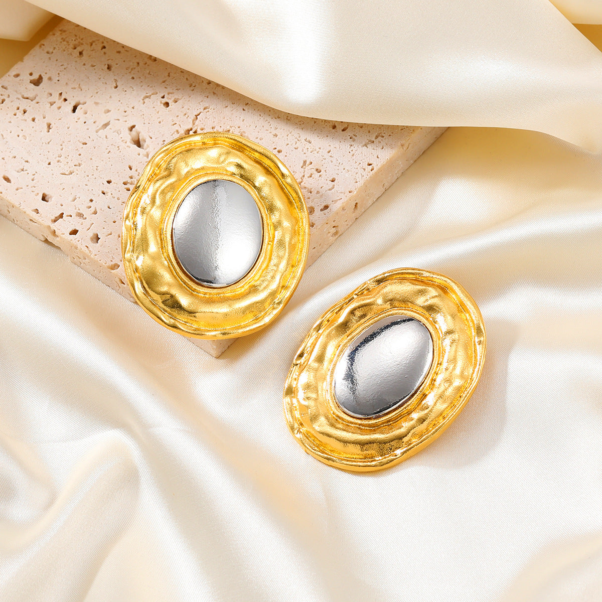 Women's Summer Metal Alloy Exaggerated Round Gold Earrings