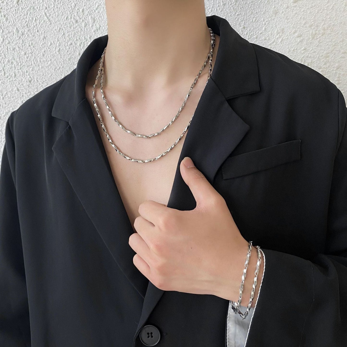 Men's Titanium Steel Handmade Mobius Chain High-grade Necklaces