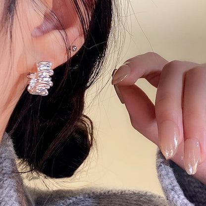 Women's Retro Irregular Pleated Fashionable Elegant High-grade Earrings