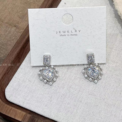 Heart-shaped Zircon Light Luxury Minority Sweet Earrings