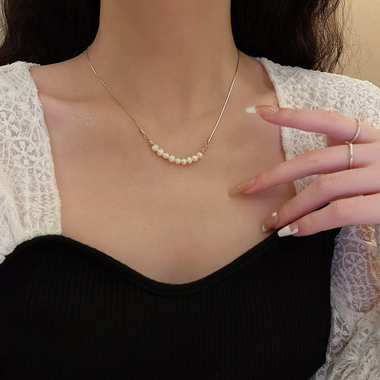 Women's Natural Freshwater Pearl Design High-grade Clavicle Necklaces