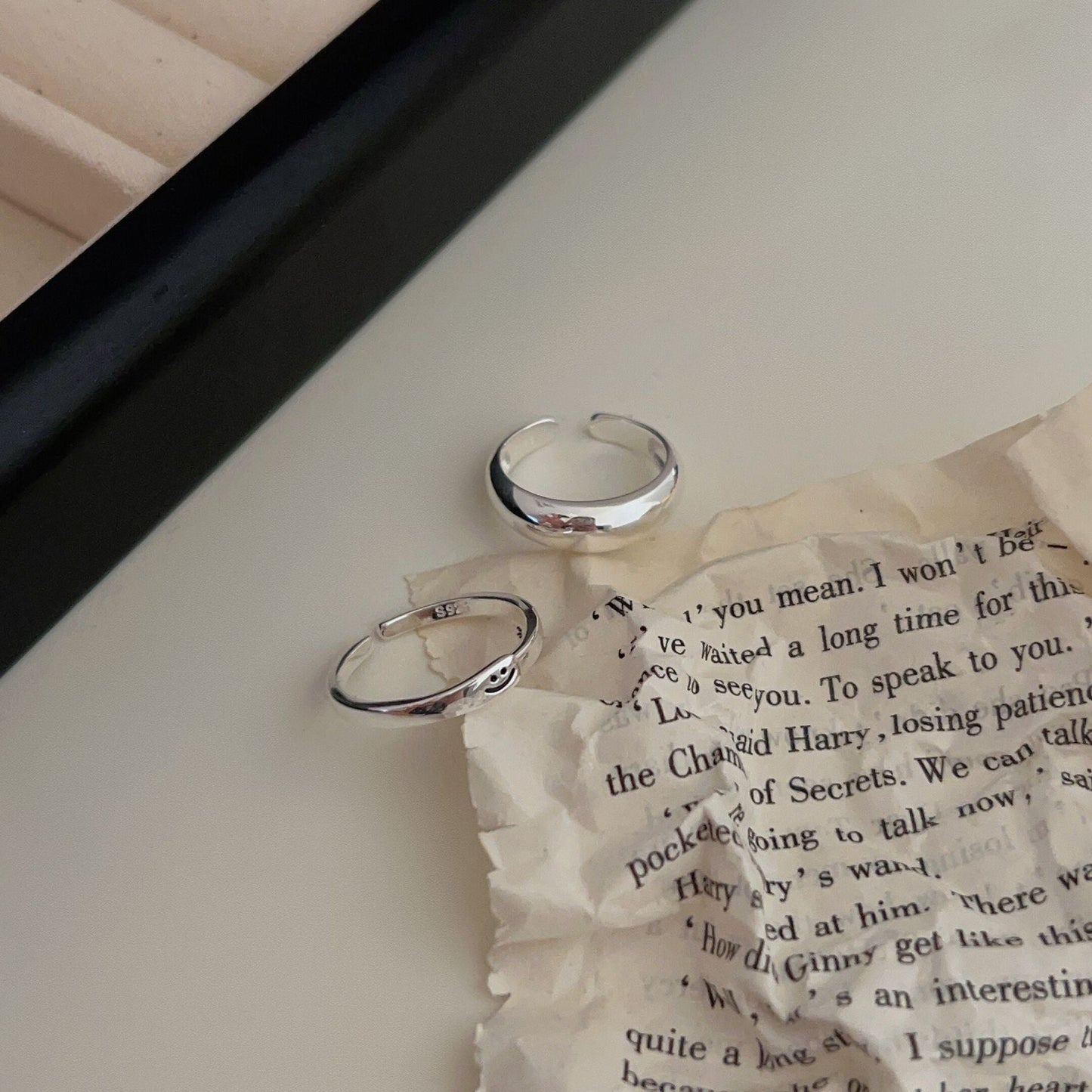 Sier Glossy Jack Purcell Face Female Design Cold Rings