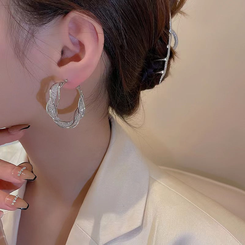 Hollow Hoop Ear Clip Light Luxury Earrings